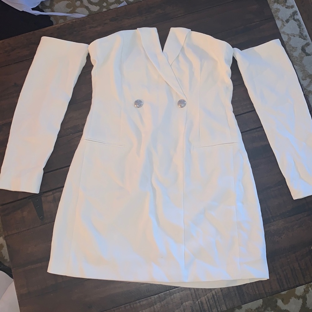 BeBe removable sleeve dress